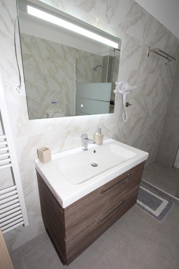 Apartmán Filoxenia House Near Airport Vravrona Exteriér fotografie